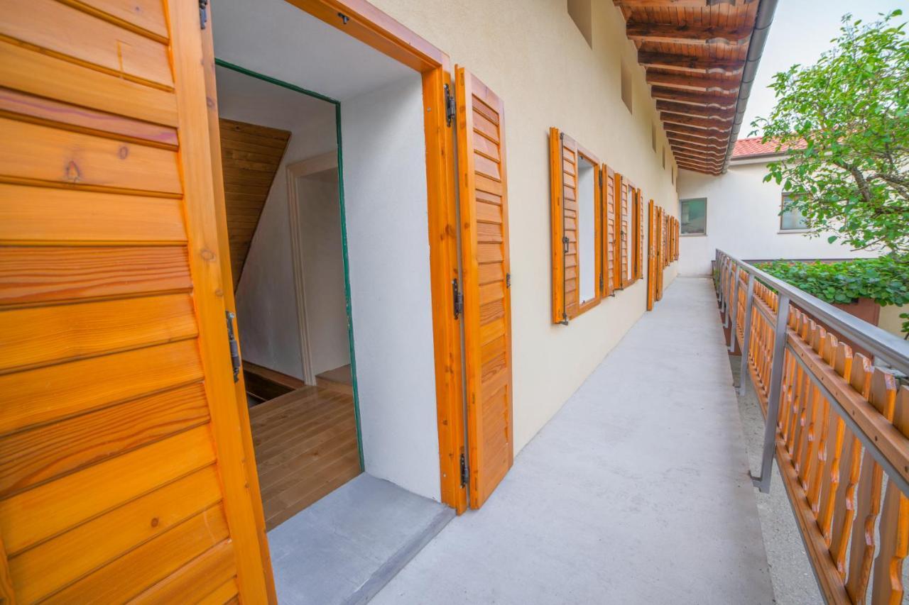Apartma Korada Deskle Exterior foto